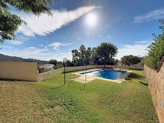 Piso en Alquiler en Calle Cardo Cuco en Cerrado de Calderón - Hacienda Paredes
