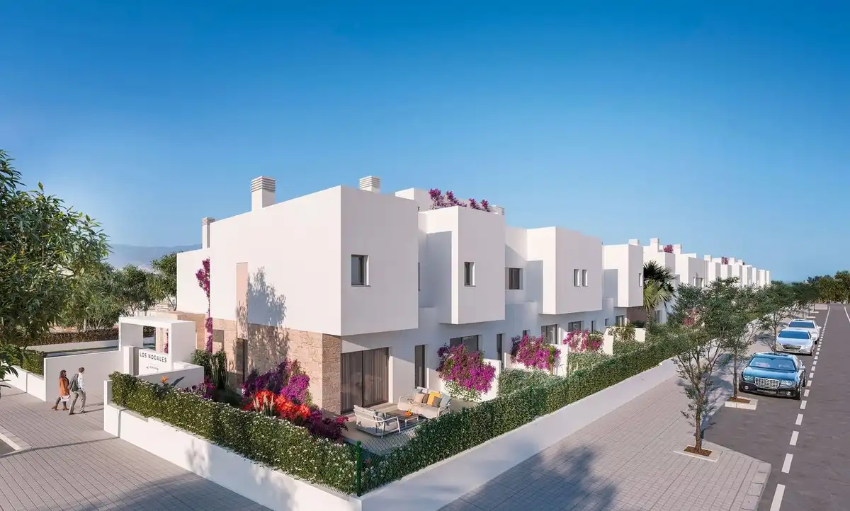 Vista exterior de Casa adosada en venda en Málaga amb Aire condicionat, Jardí privat i Terrassa