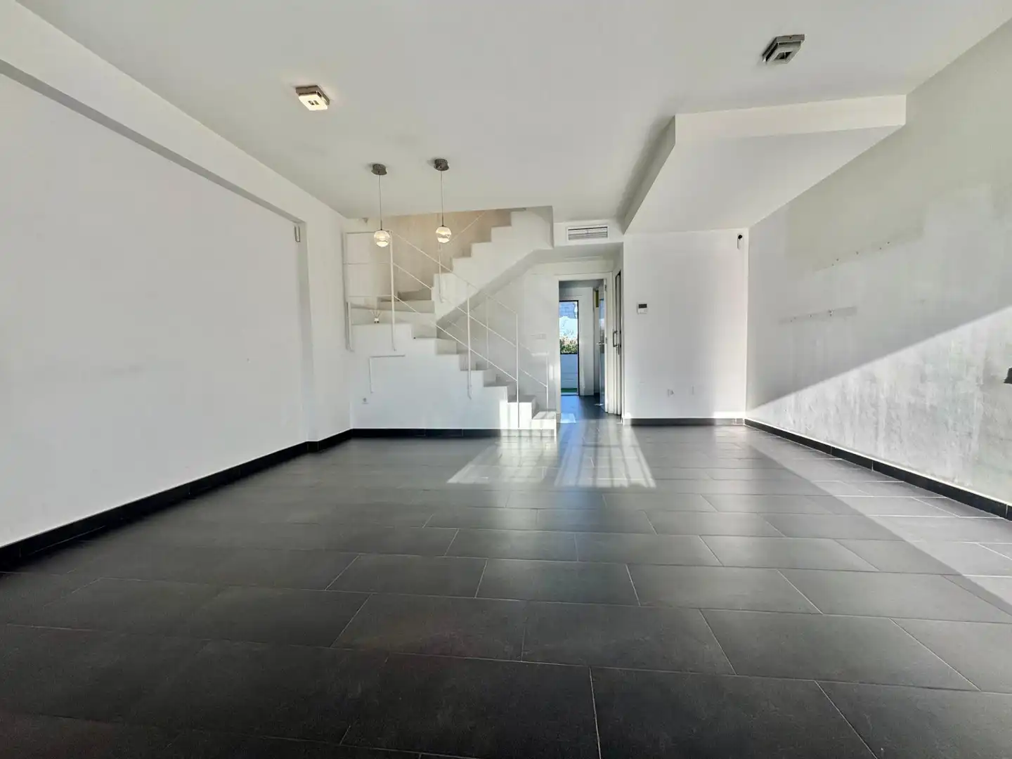 Casa adosada en venta en Torrevieja con Jardín privado, Terraza y Balcón
