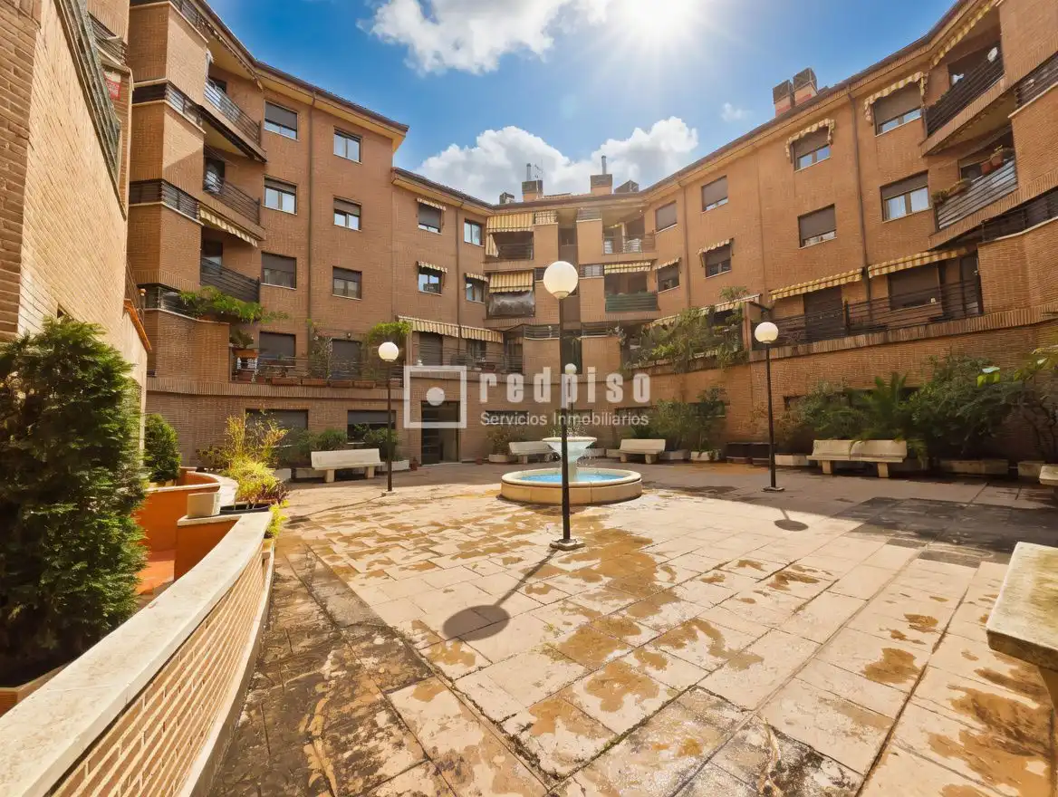 Vista exterior de Piso en venta en Alcorcón con Aire acondicionado y Calefacción