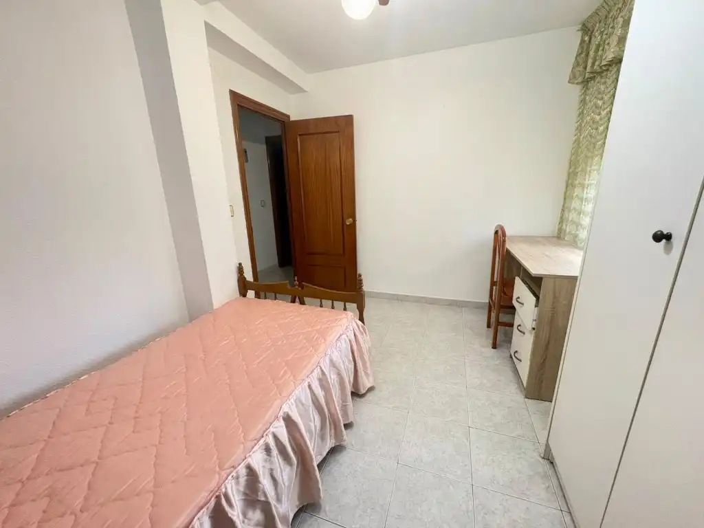 Bedroom of Flat for rent in Córdoba  with Balcony