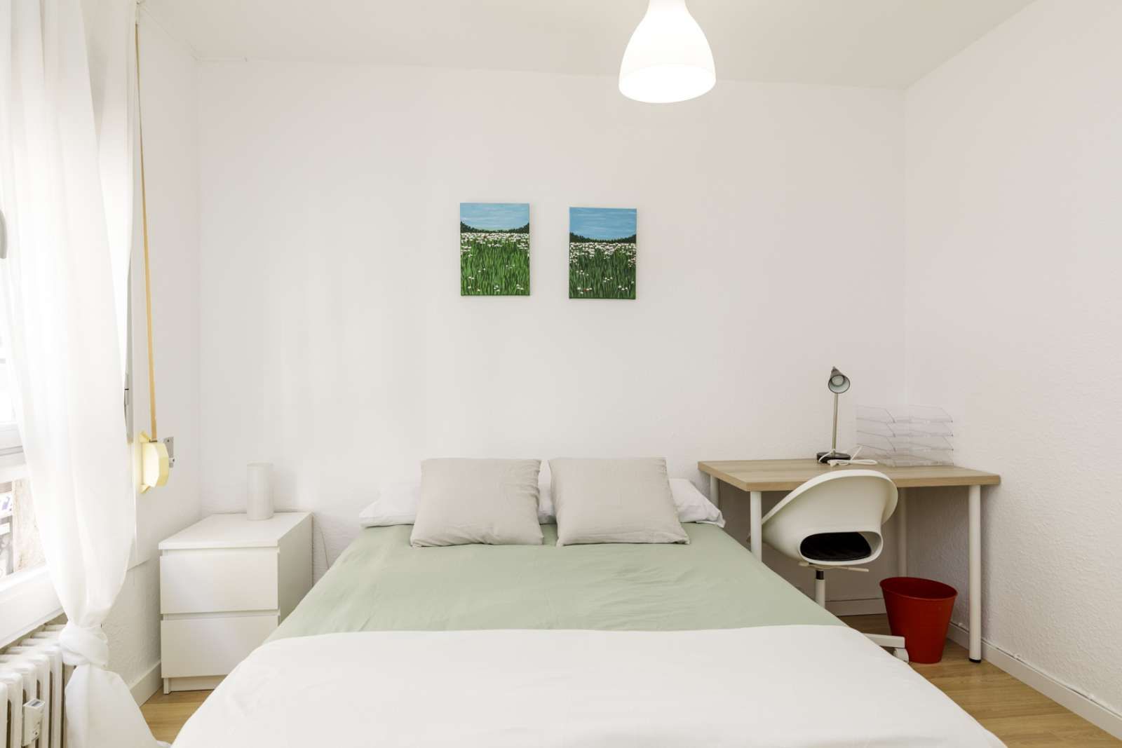 Bedroom of Flat to share in  Zaragoza Capital  with Air Conditioner and Terrace
