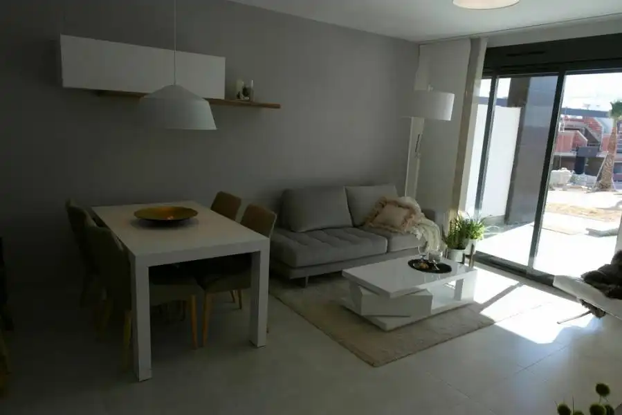 Bungalow con terraza en venta en El Raso, imagen 13