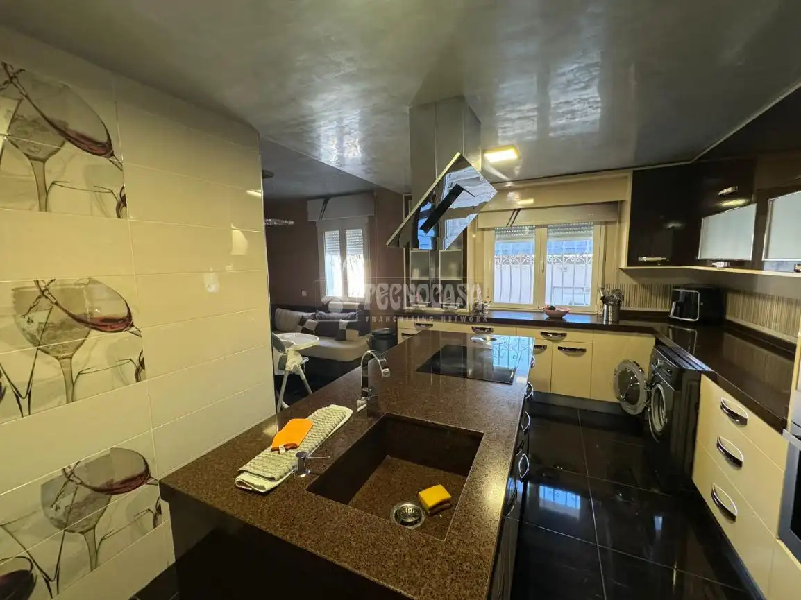 Semi-detached house with pool for sale in Morata de Tajuña, imagen 28