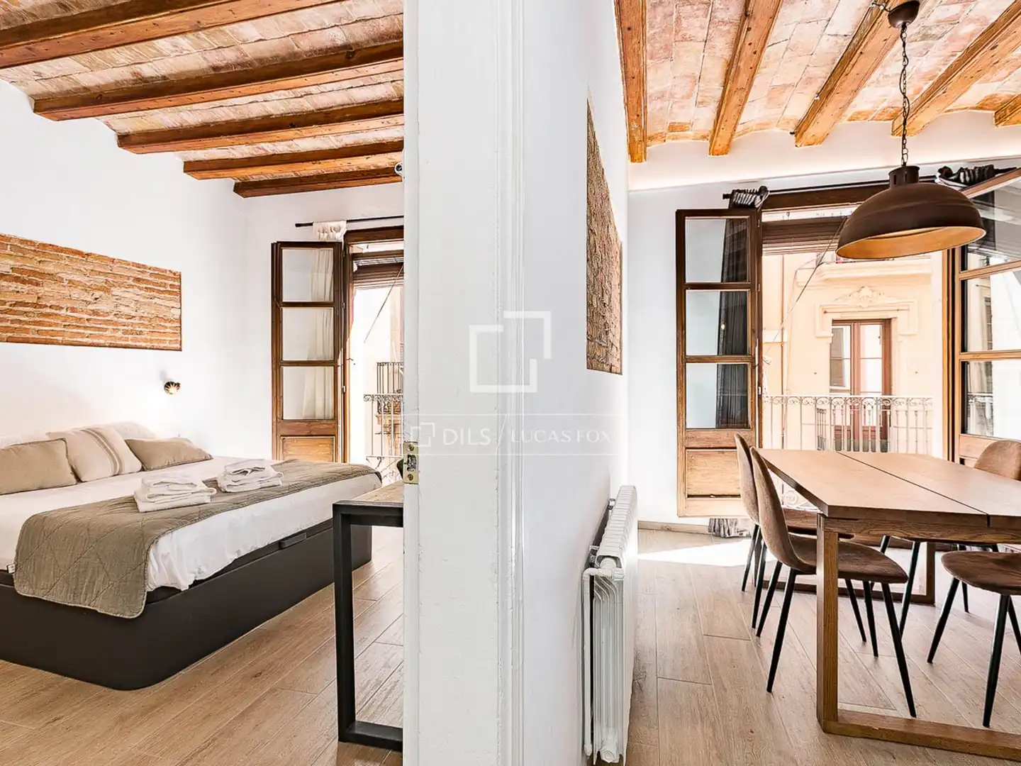 Bedroom of Flat for sale in Barcelona  with Air Conditioner, Heating and Furnished