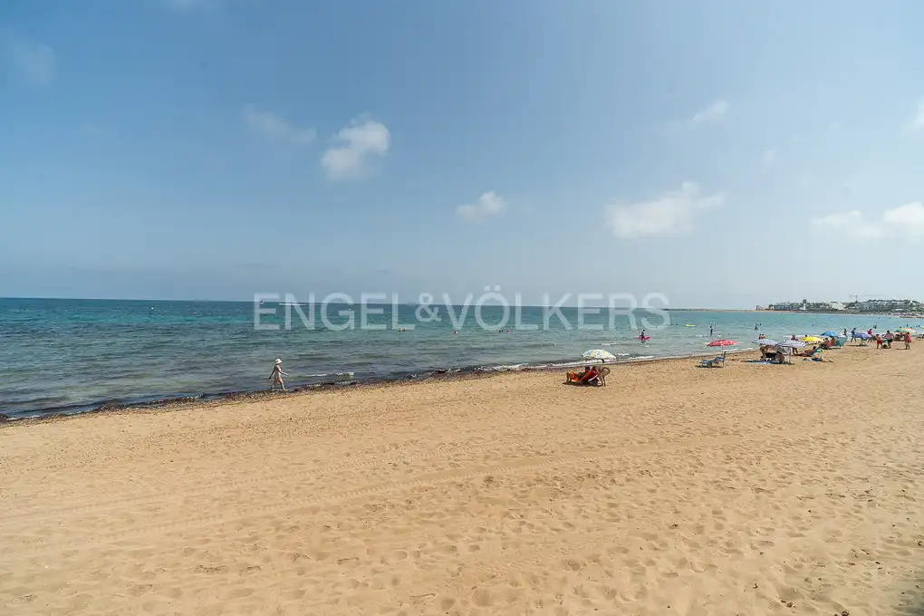 Wohnung zur Miete in Dénia mit Klimaanlage, Heizung und Privatgarten