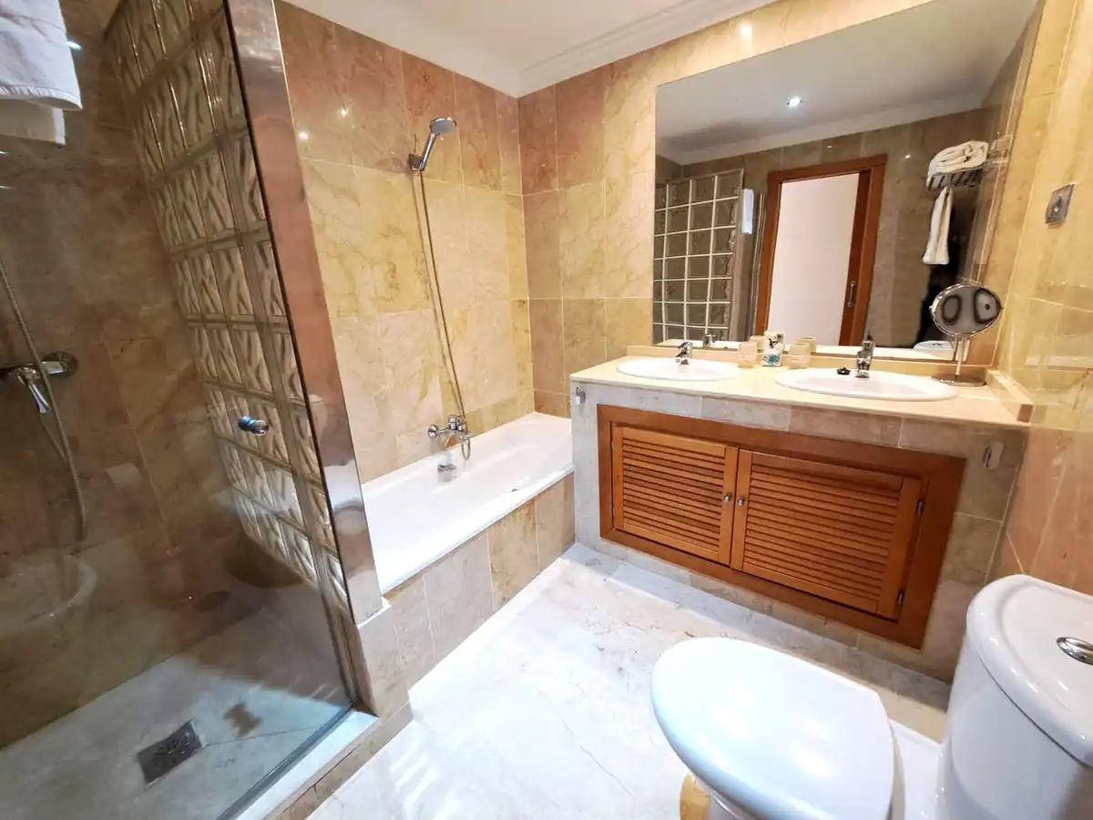 Apartment with terrace for sale in Nueva Andalucía, imagen 10