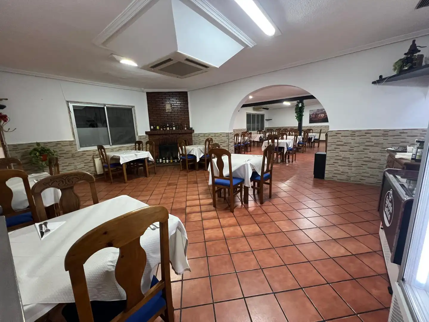 Business premises for transfer in Torres de la Alameda, imagen 3
