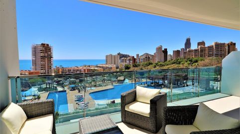 SE VENDE PISO DE 2 DORMITORIOS CON VISTAS AL MAR Y PLAZA DE PARKING EN BENIDORM PONIENTE, imatge 2