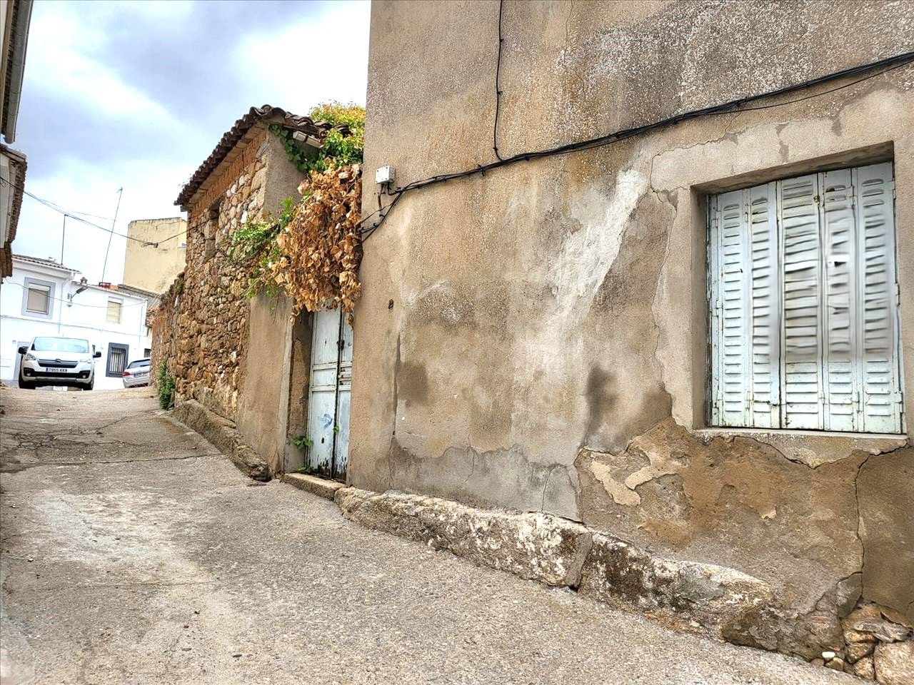 Exterior view of House or chalet for sale in Valdeverdeja