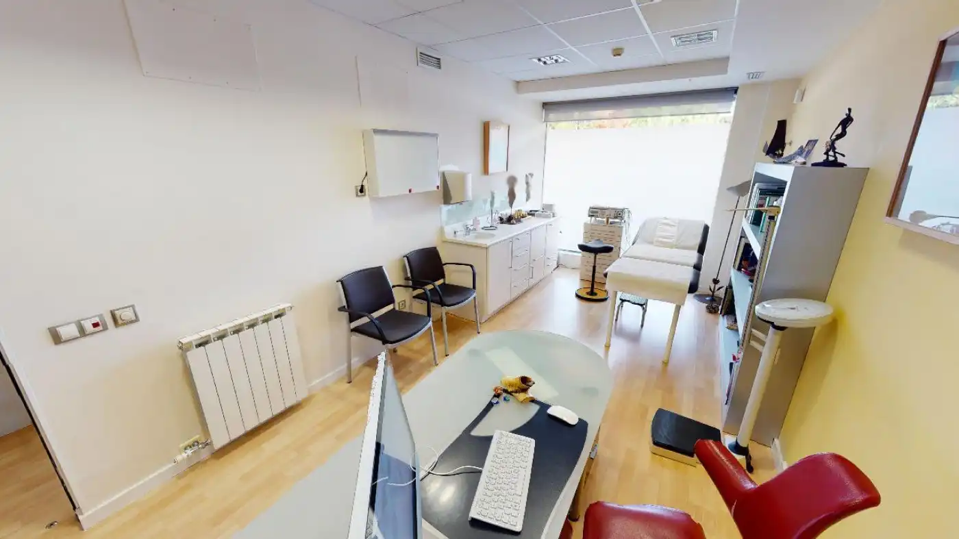Commercial properties for sale in Sant Cugat del Vallès  with Air Conditioner and Furnished