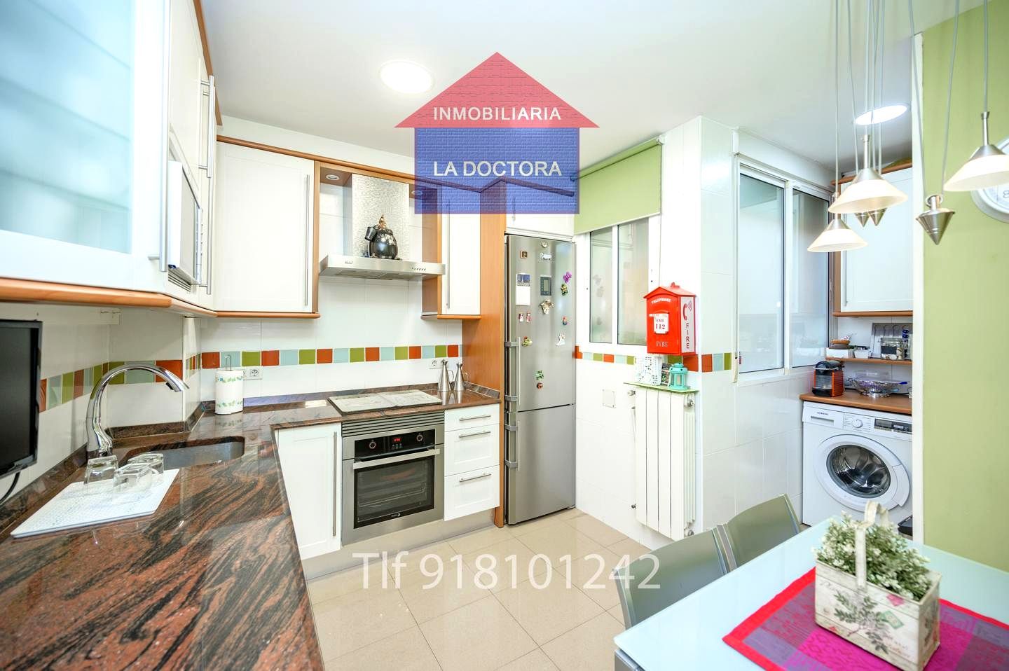 Kitchen of Flat for sale in  Madrid Capital  with Air Conditioner, Heating and Parquet flooring