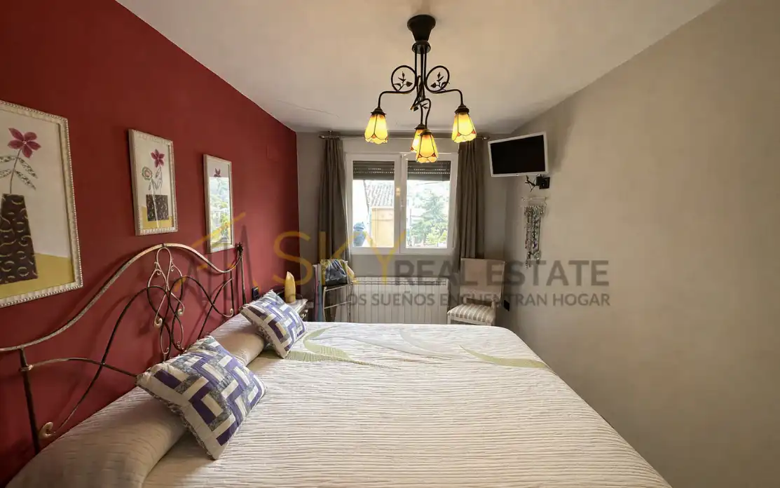 Bedroom of Buildings for sale in Bustarviejo