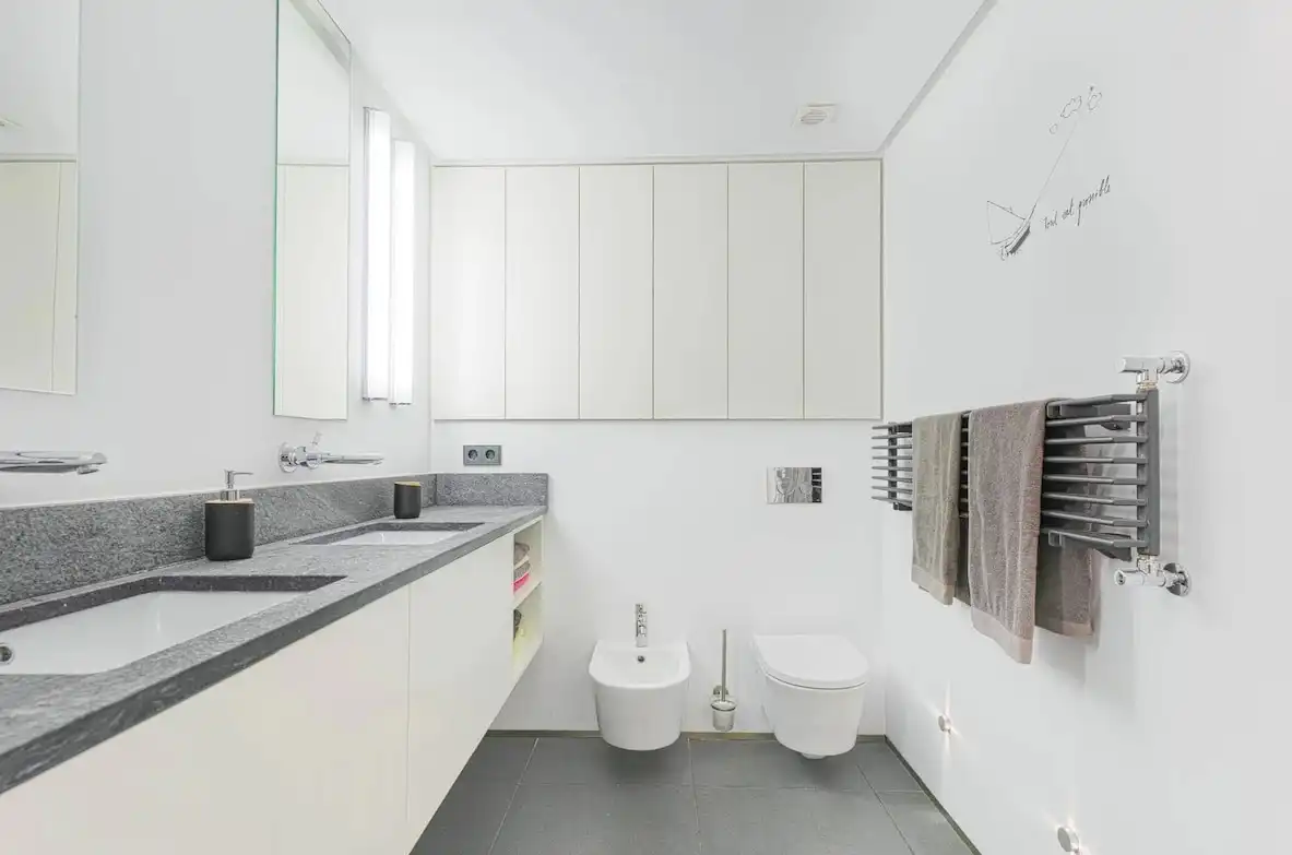 Bany de Apartament de lloguer en Valencia amb Aire condicionat, Calefacció i Terrassa