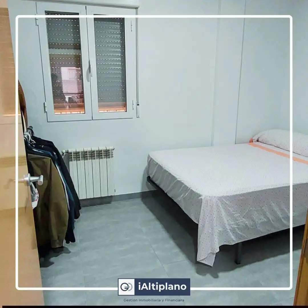 Habitación de Piso en venta en Baza con Aire acondicionado, Calefacción y Terraza