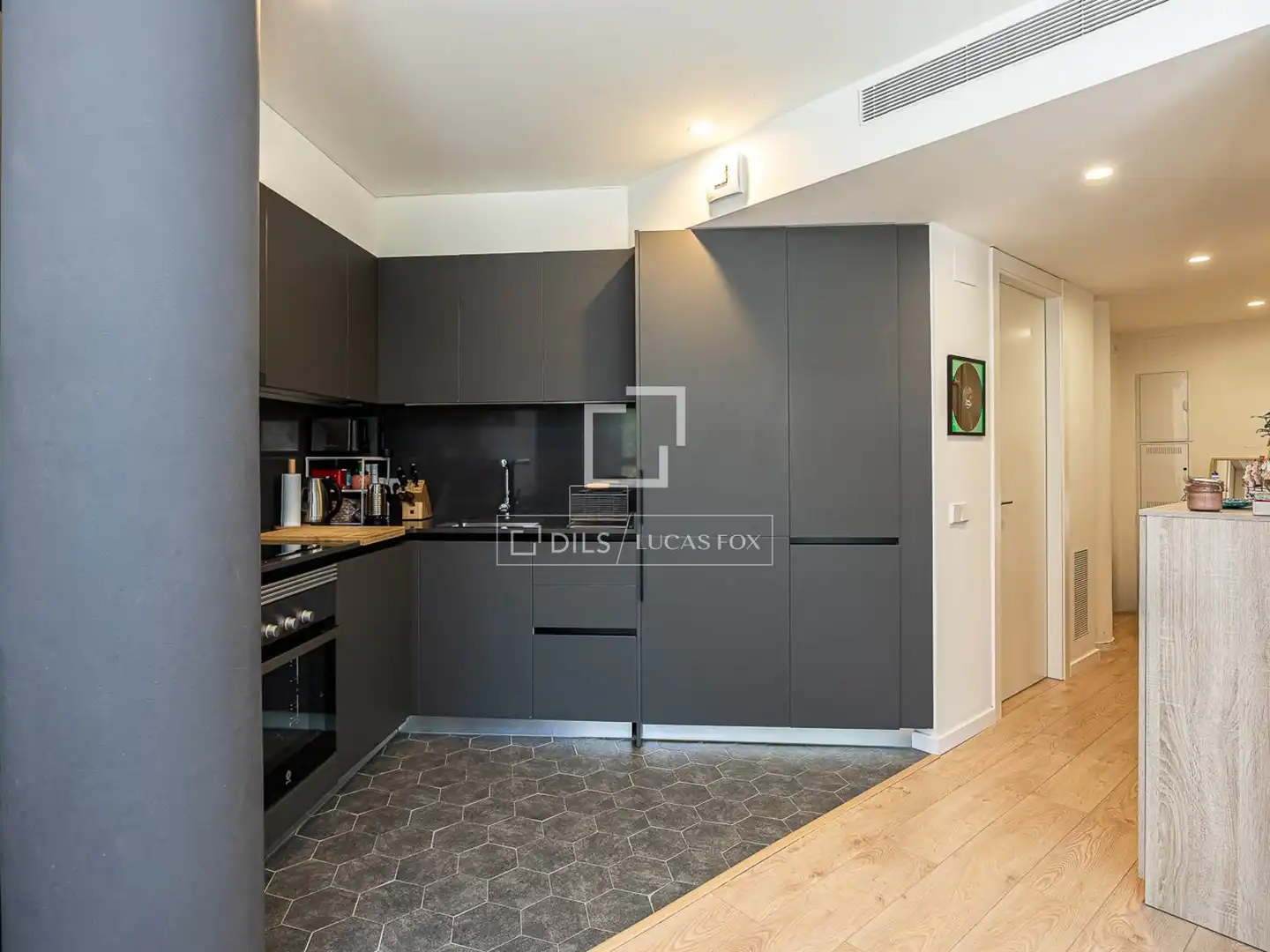 Kitchen of Flat for sale in Barcelona  with Air Conditioner, Terrace and Furnished