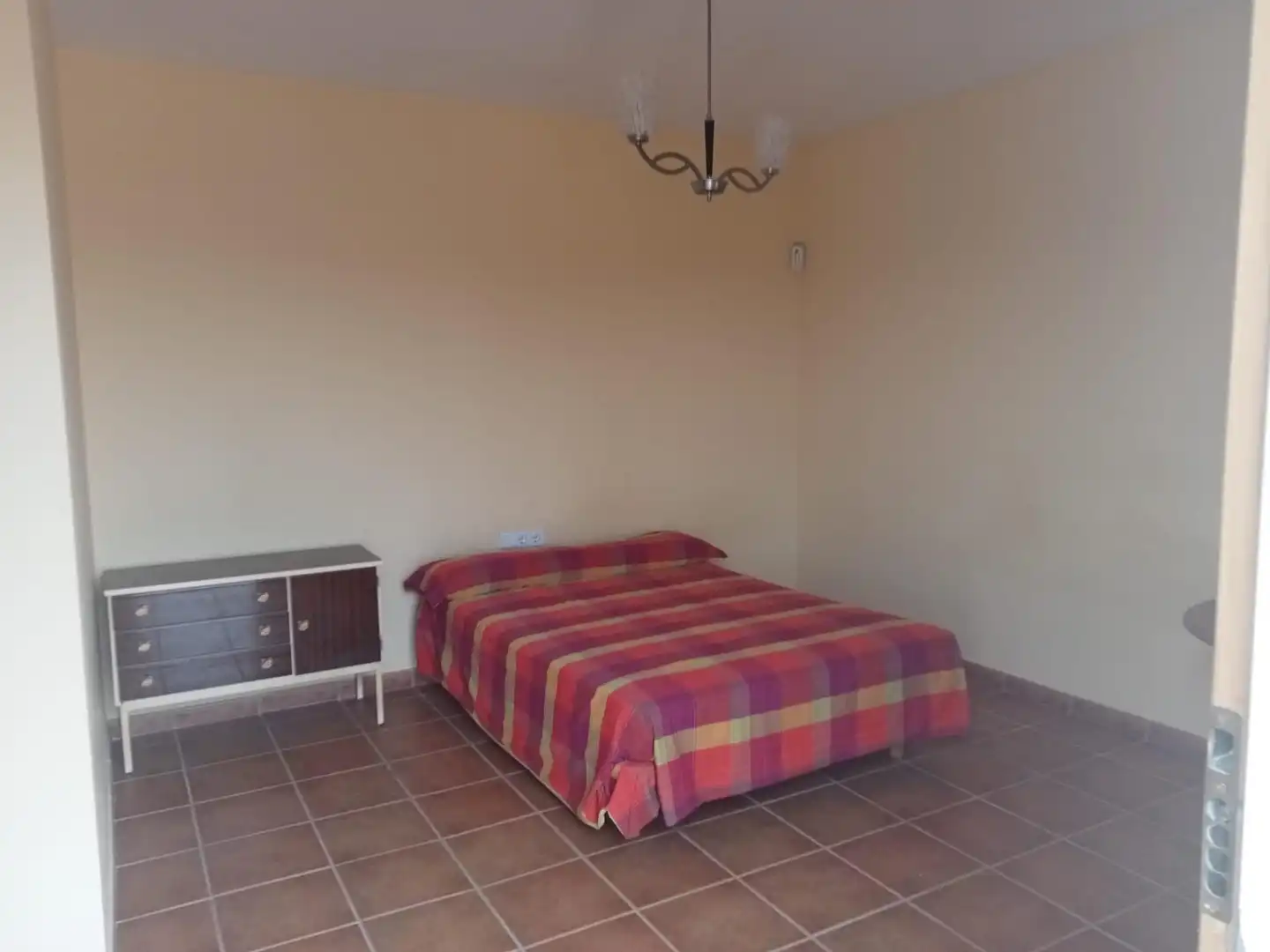 Dormitori de Finca rústica en venda en Córdoba amb Aire condicionat, Calefacció i Jardí privat