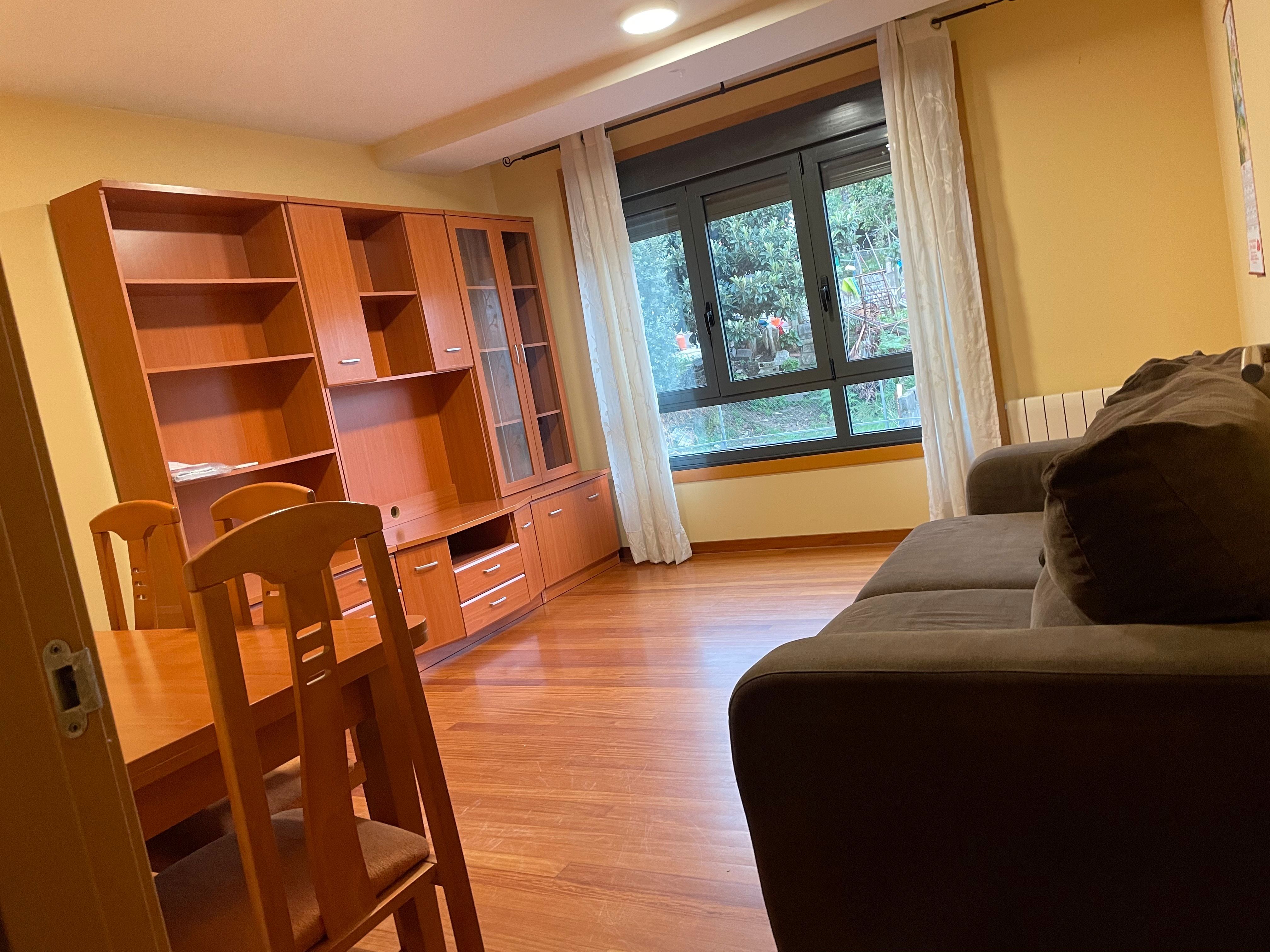 Living room of Flat for sale in Poio  with Parquet flooring, Storage room and Oven