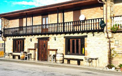 Casa o xalet en venda en Arenas de Iguña amb Aire condicionat, Calefacció i Terrassa