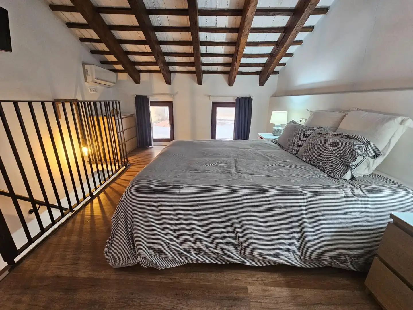 Dormitori de Casa adosada en venda en Valencia amb Aire condicionat, Parquet i Terrassa