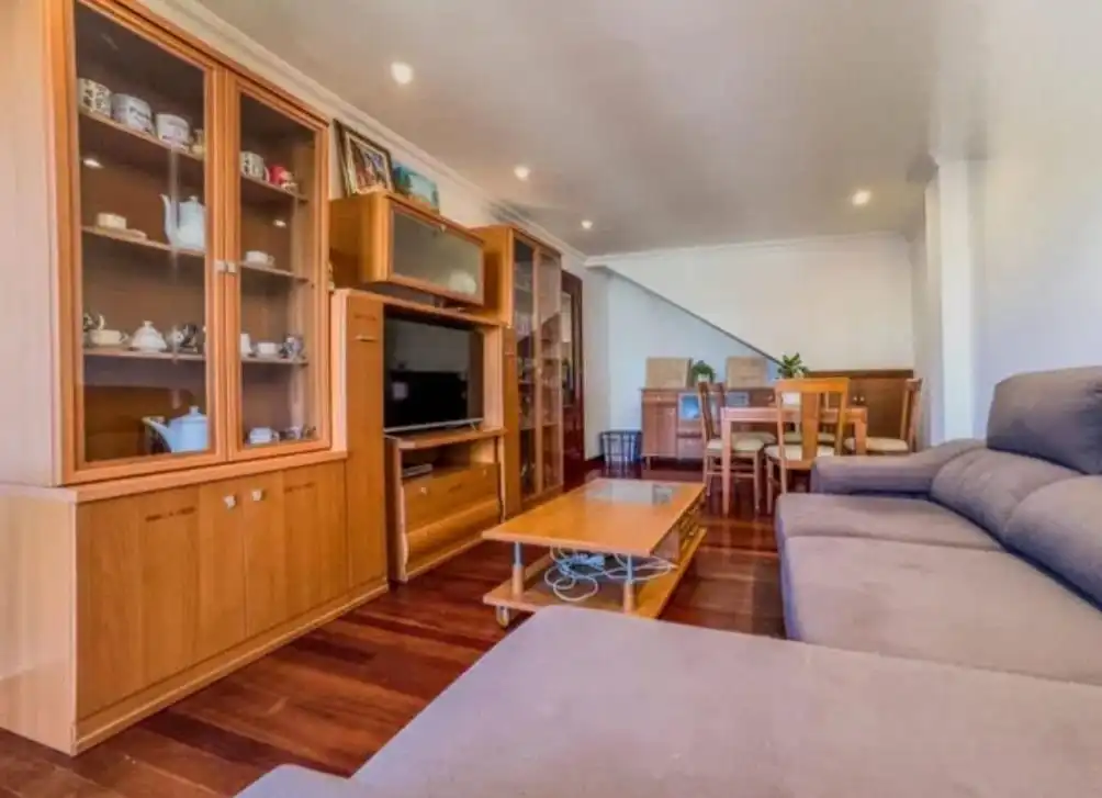 Maisonette zum Verkauf in Calle de la Gloria, Alisal - San Román