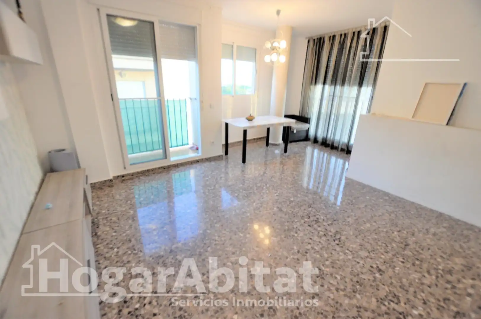 Flat with balcony for sale in Calle Doctor Fleming