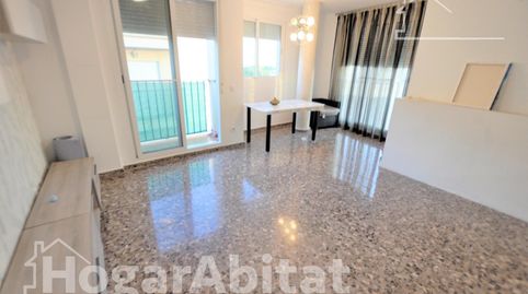 Excelente oportunidad en este amplio piso exterior con balcón, garaje y trastero