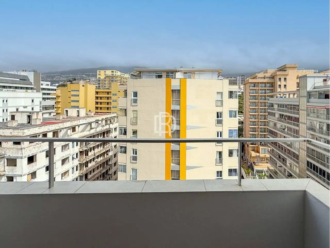 Àtic amb terrassa en venda a Avenida Familia Betancourt y Molina, imagen 14