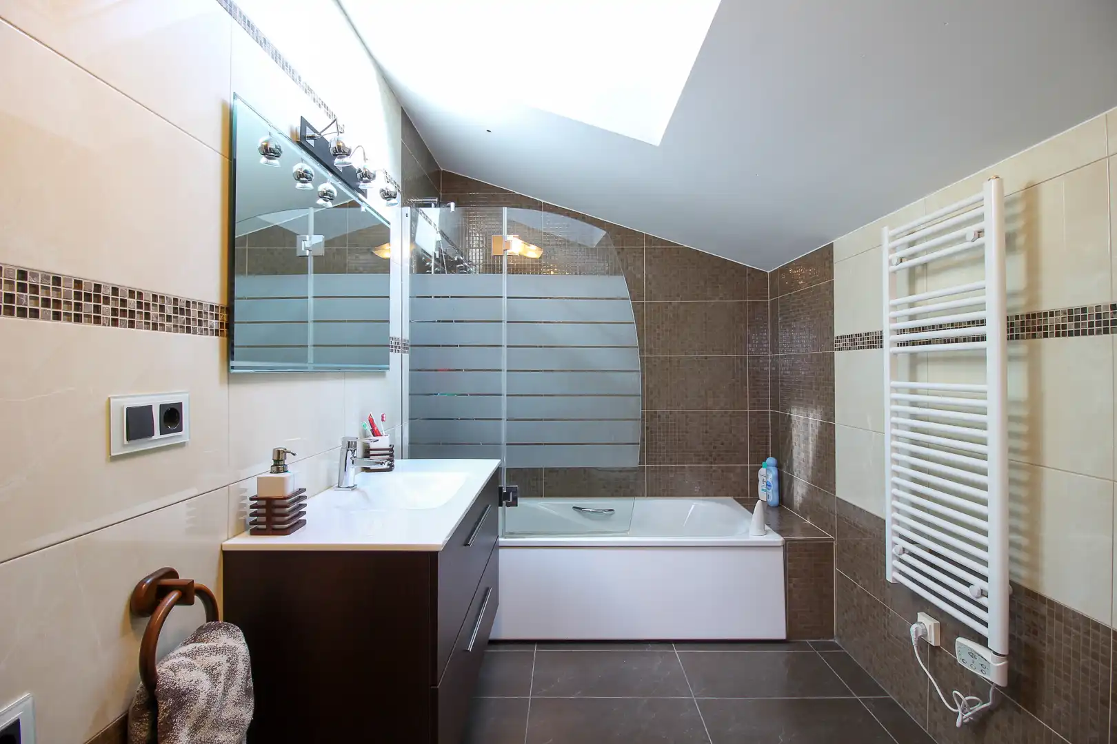 Baño de Casa o chalet en venta en Santa Cruz de Bezana con Calefacción, Jardín privado y Terraza