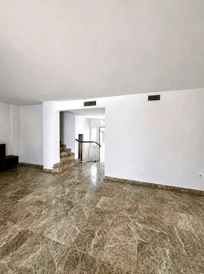 Maison jumelée avec terrasse à vendre à Nueva Andalucía, imagen 25