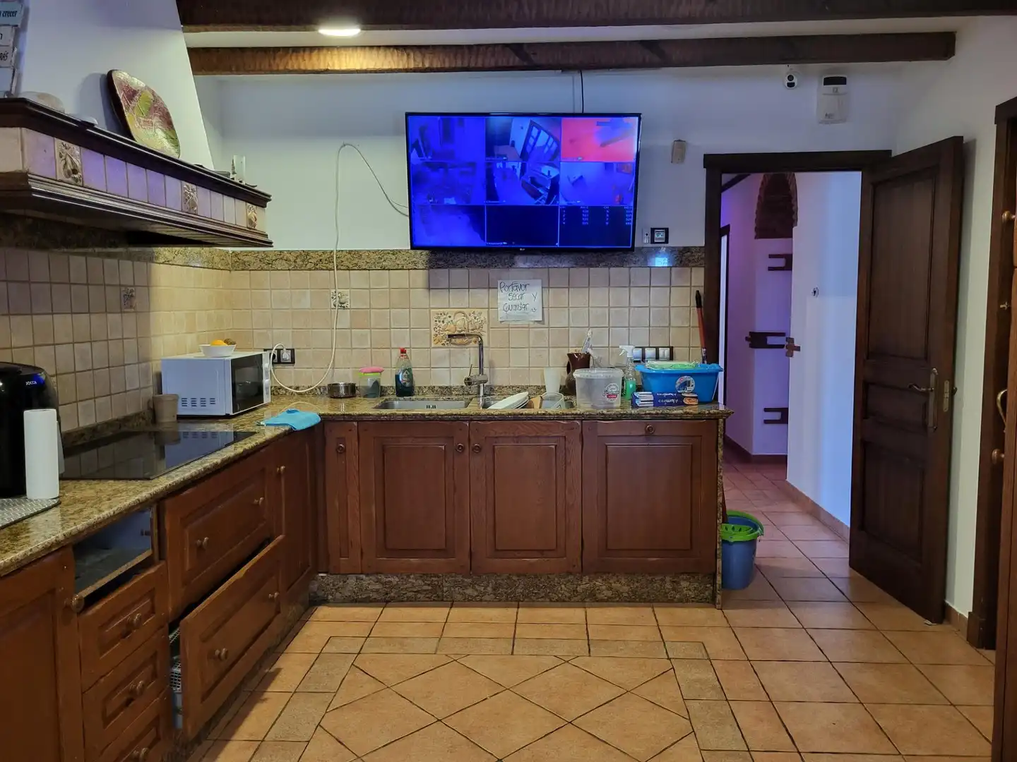 Cuina de Finca rústica en venda en Marbella amb Aire condicionat, Calefacció i Jardí privat