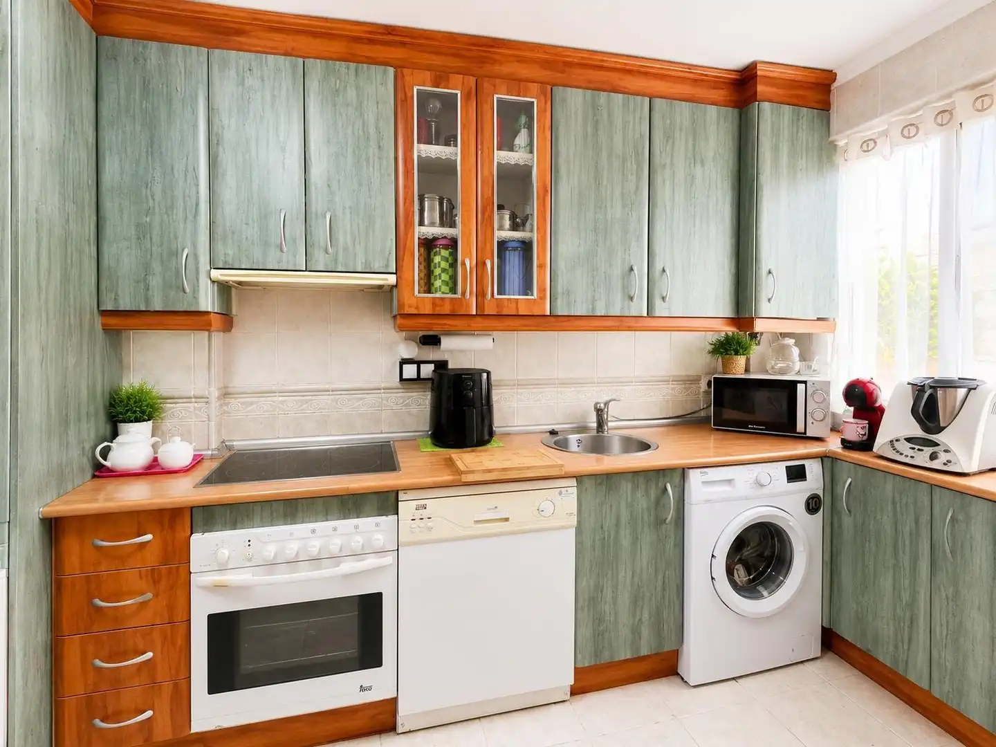 Kitchen of Flat for sale in Mérida  with Air Conditioner, Heating and Terrace
