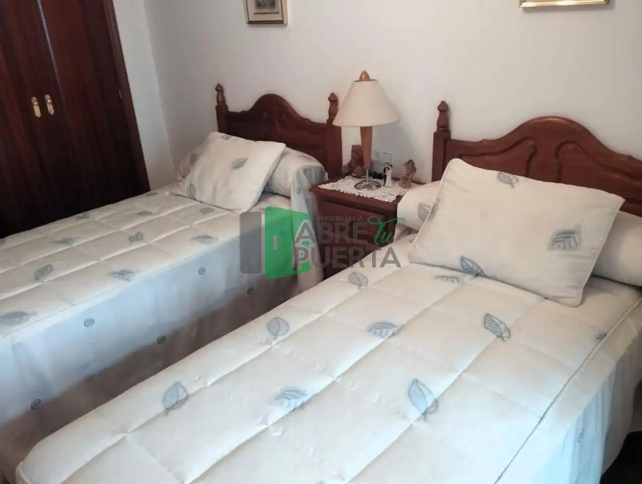 Dormitori de Pis en venda en Ourense Capital  amb Aire condicionat, Calefacció i Parquet