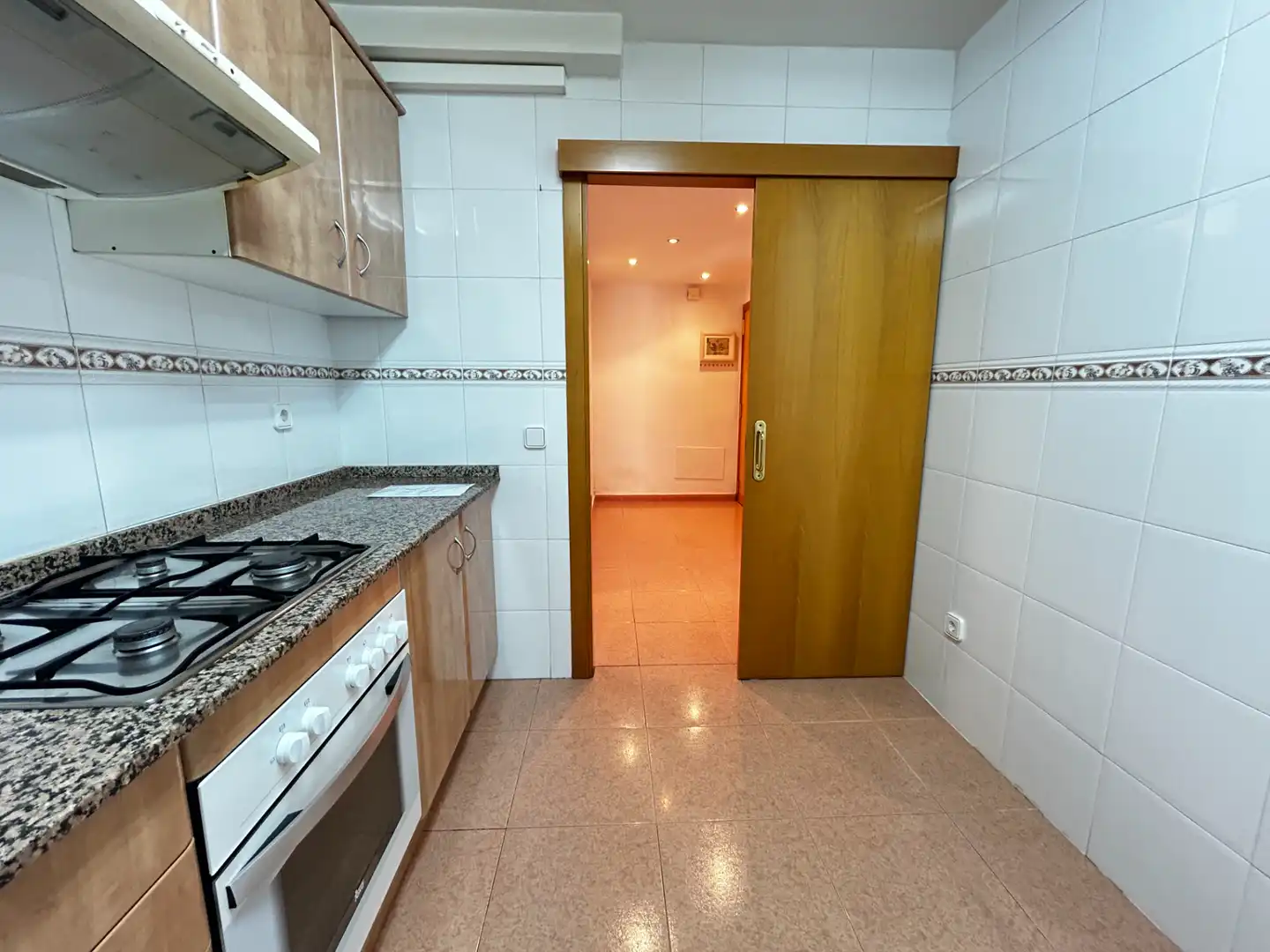 Kitchen of Flat for sale in Valls  with Air Conditioner, Heating and Oven