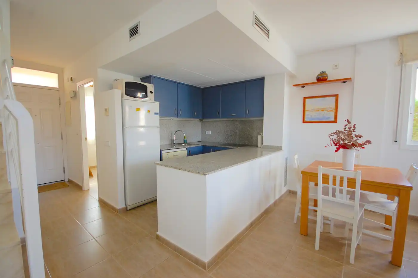 Cocina de Casa adosada en venta en L'Escala con Aire acondicionado, Calefacción y Jardín privado