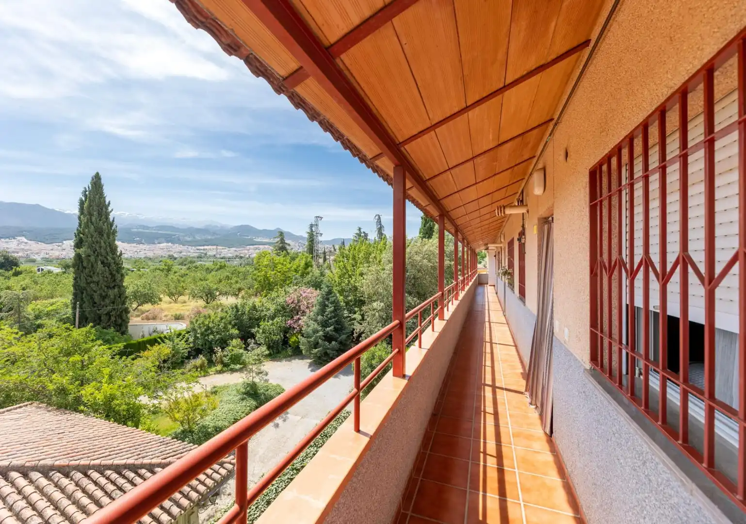 Außenansicht von Maisonette zum Verkauf in Ogíjares mit Terrasse