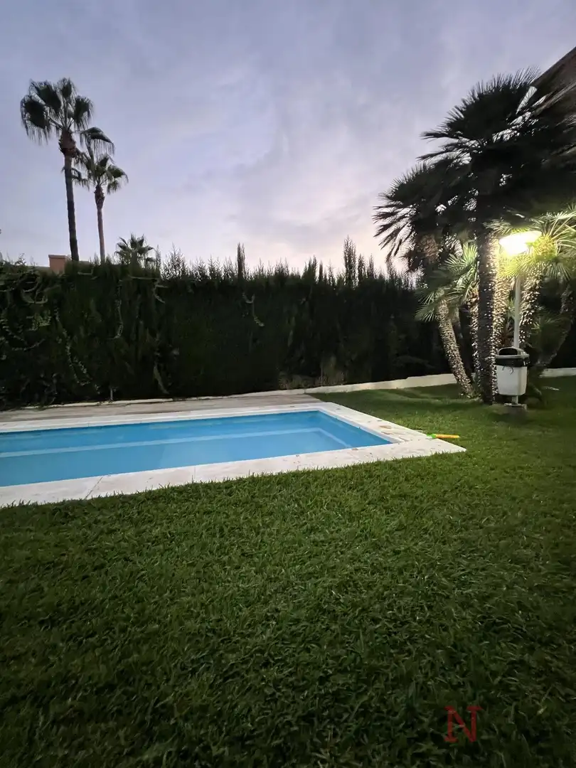 Piscina de Apartament en venda en Castellón de la Plana / Castelló de la Plana amb Aire condicionat, Calefacció i Terrassa