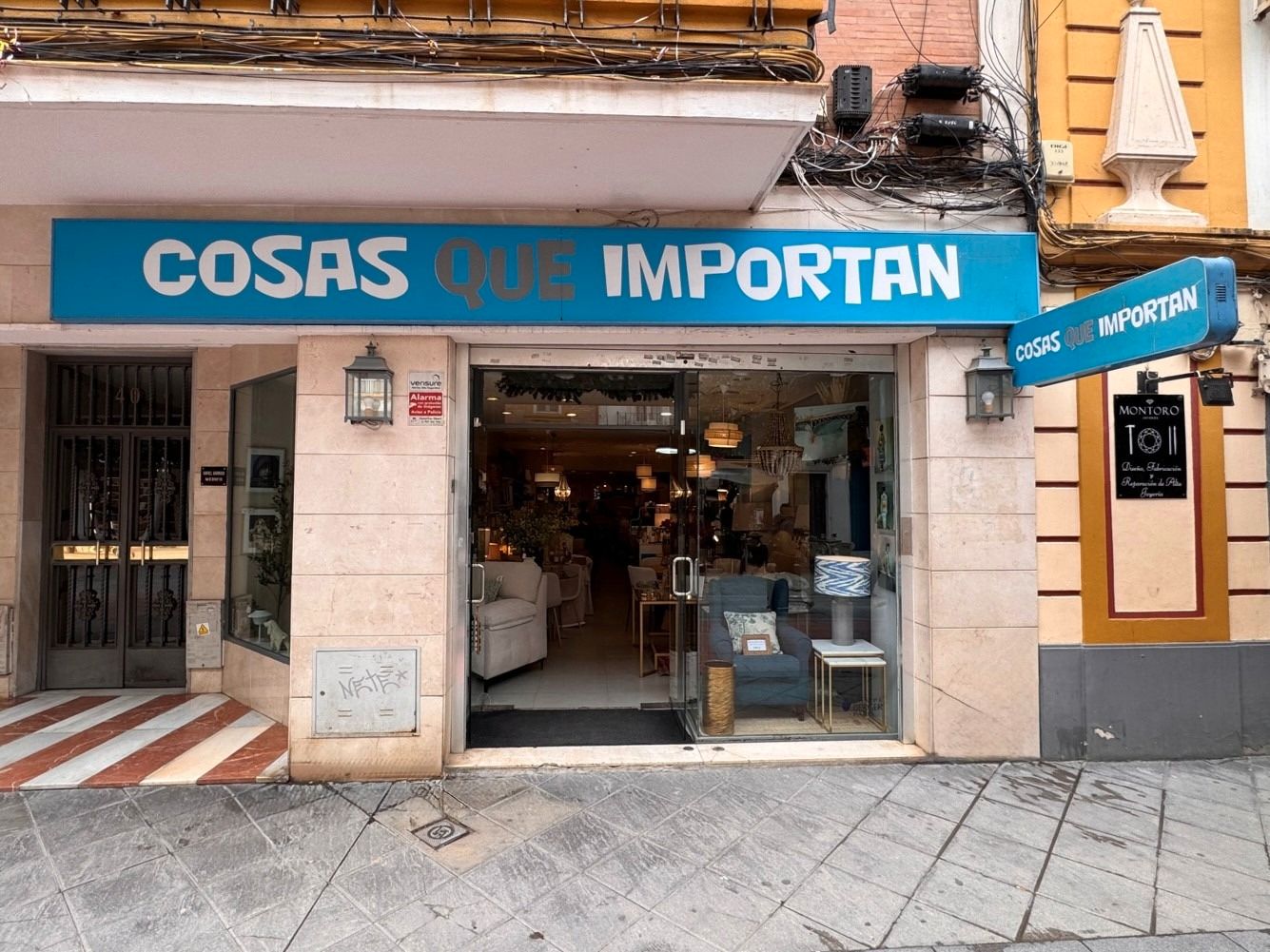 Local en venta en  Sevilla Capital con Aire acondicionado, Calefacción y Amueblado