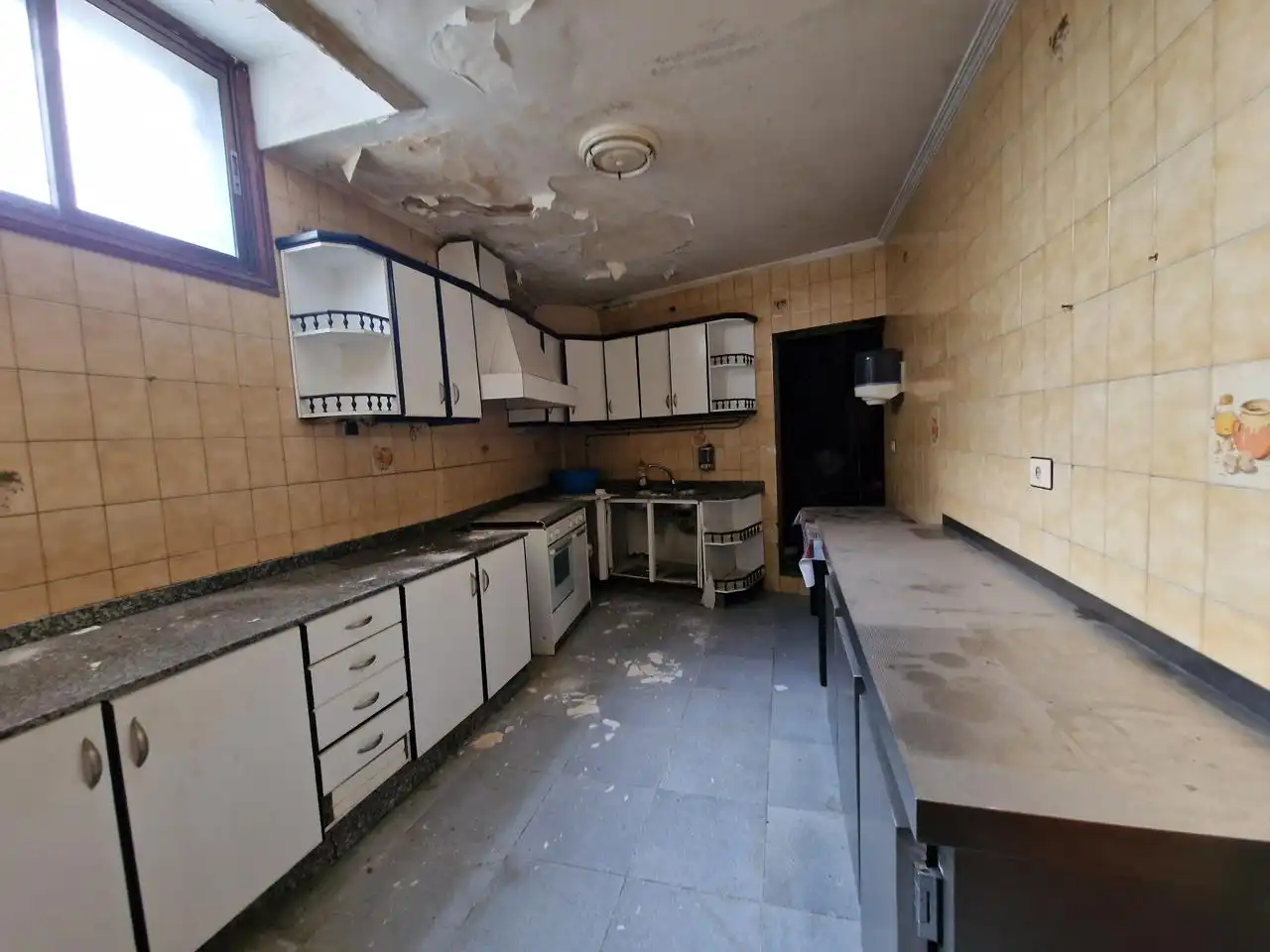 Cocina de Casa o chalet en venta en Ourense Capital  con Jardín privado y Terraza