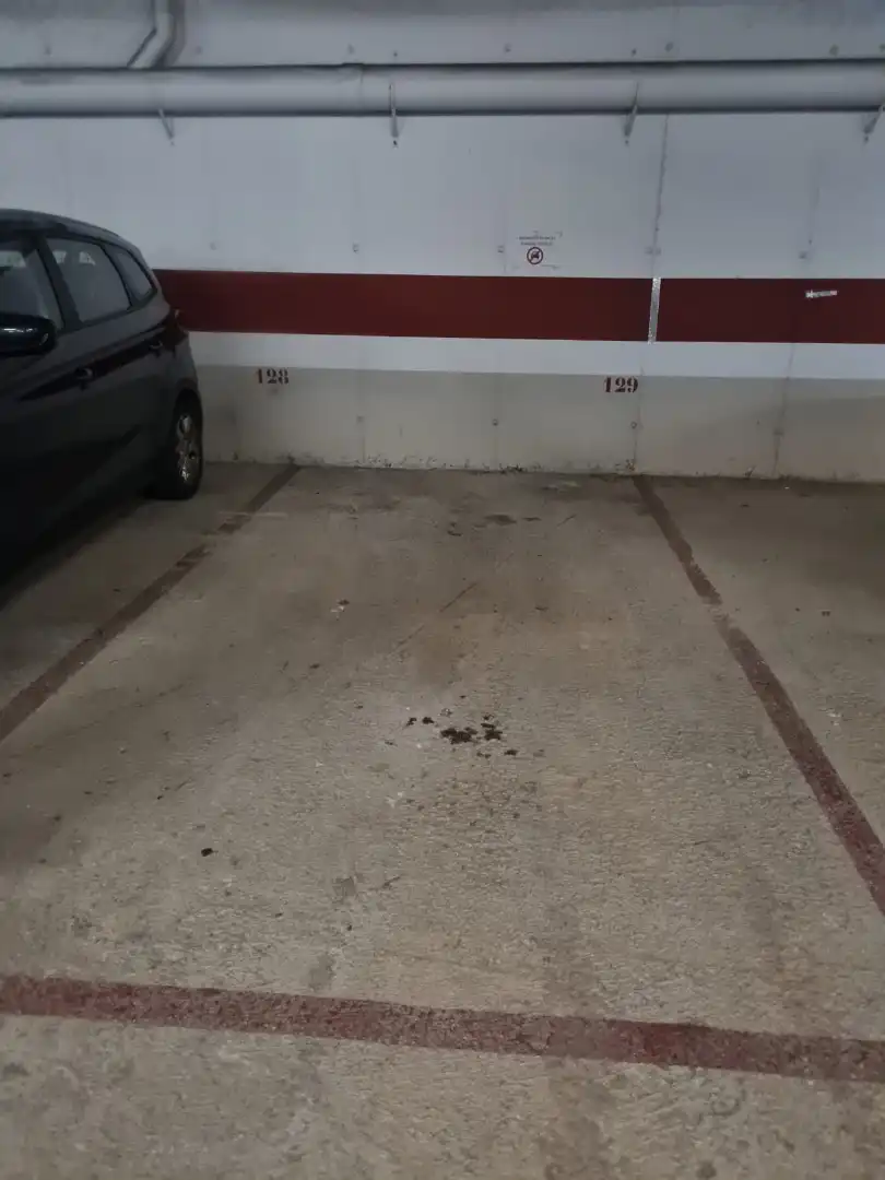 Parkplatz mit Aufzug zum Verkauf in Avinguda Francesc Macià 265, imagen 2