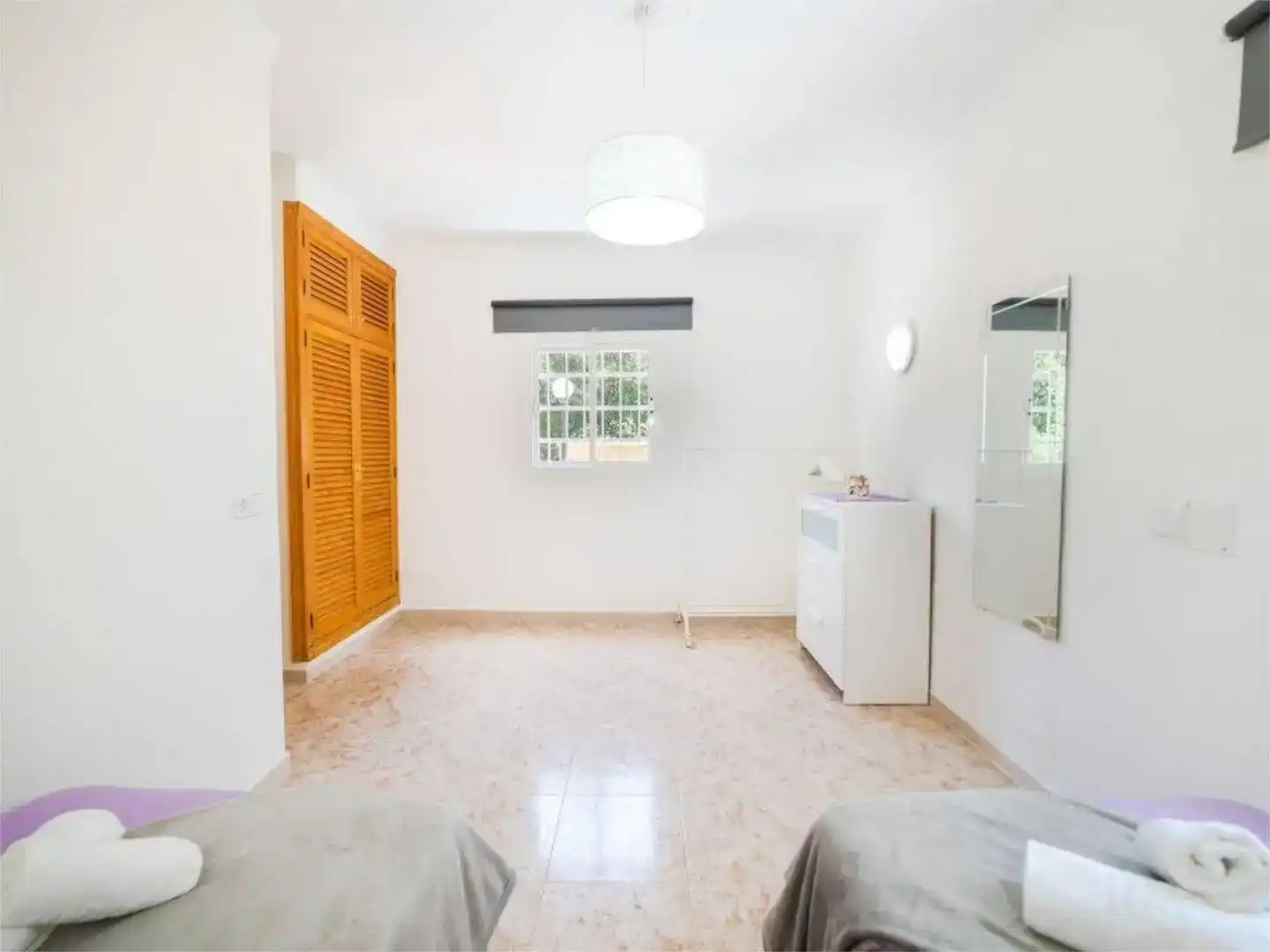 Dormitori de Casa adosada de lloguer en Santanyí amb Aire condicionat, Jardí privat i Moblat