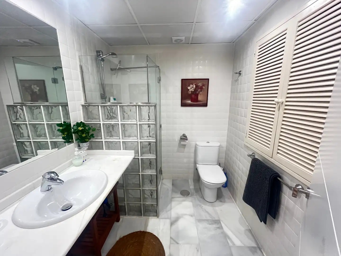 Bathroom of Flat for rent in Marbella  with Air Conditioner, Heating and Furnished