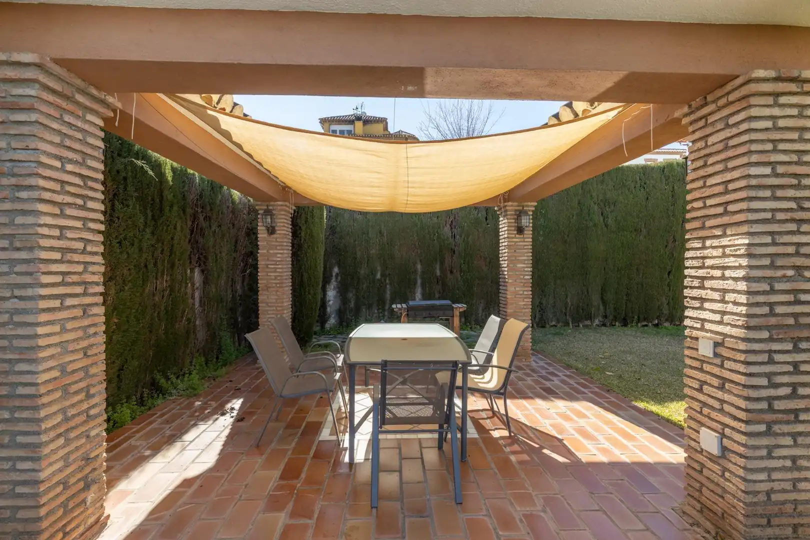 Terrassa de Casa o xalet en venda en La Zubia amb Aire condicionat, Calefacció i Jardí privat