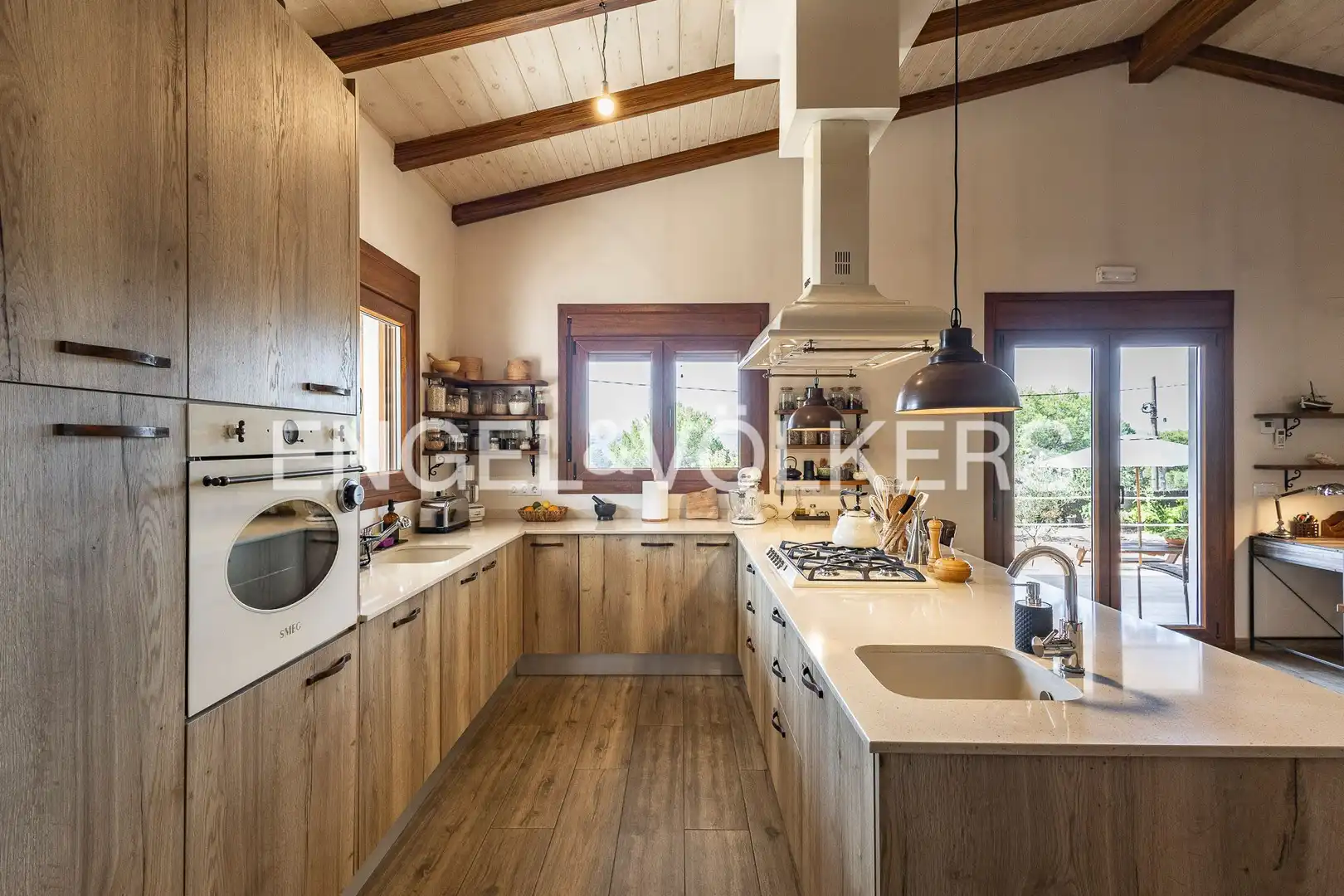 Cocina de Casa o chalet en venta en Vilanova del Vallès con Aire acondicionado, Calefacción y Jardín privado