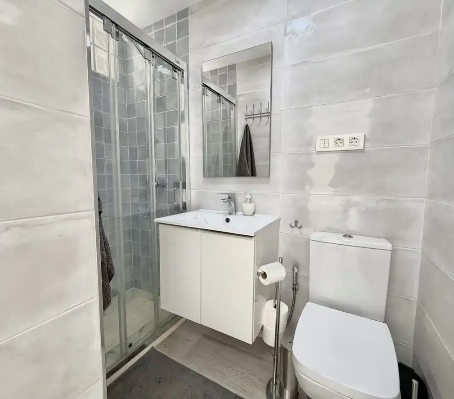 Bathroom of Flat for sale in Fuengirola  with Furnished, Oven and Washing machine