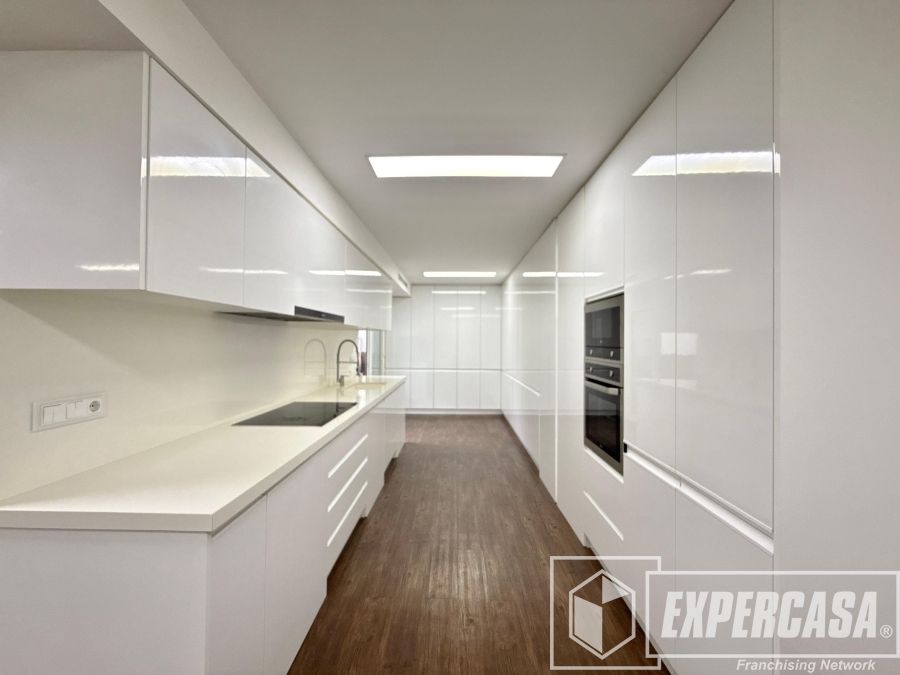 Cuina de Casa o xalet en venda en Domeño amb Aire condicionat i Terrassa