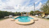 Swimming pool of House or chalet for sale in Elche / Elx  with Air Conditioner, Heating and Private garden