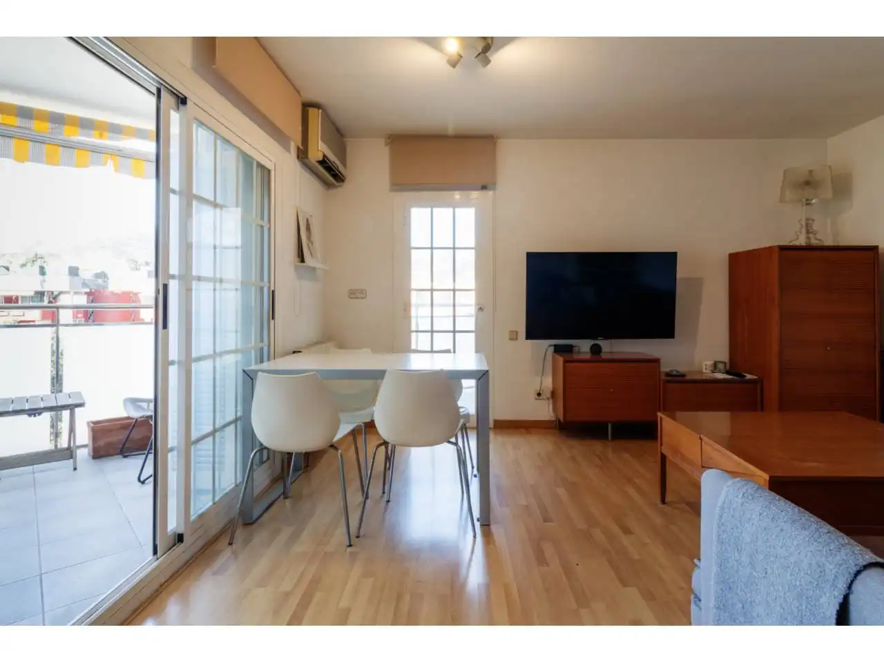 Living room of Attic for sale in Castelldefels  with Air Conditioner, Heating and Parquet flooring
