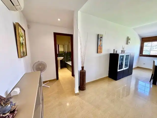 Dachboden zur Miete in Altea mit Klimaanlage, Terrasse und Möbliert