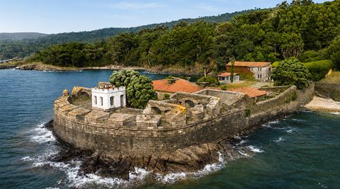 Castillo Fortaleza siglo XVIII en la Costa da Morte A Coruña